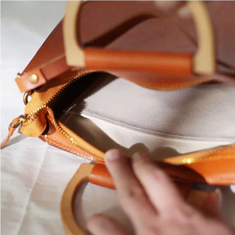 Винтажная сумка AETOO с деревянной ручкой женская кожаная через плечо литературный