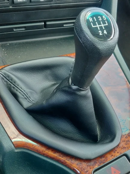Car Shift Gear Stick Manual Shift Boot Black Leather Boot With Frame For BMW E30 E36 E39 E46 E81 E82 E87 E88 E90 E91 E92 E93 images - 6