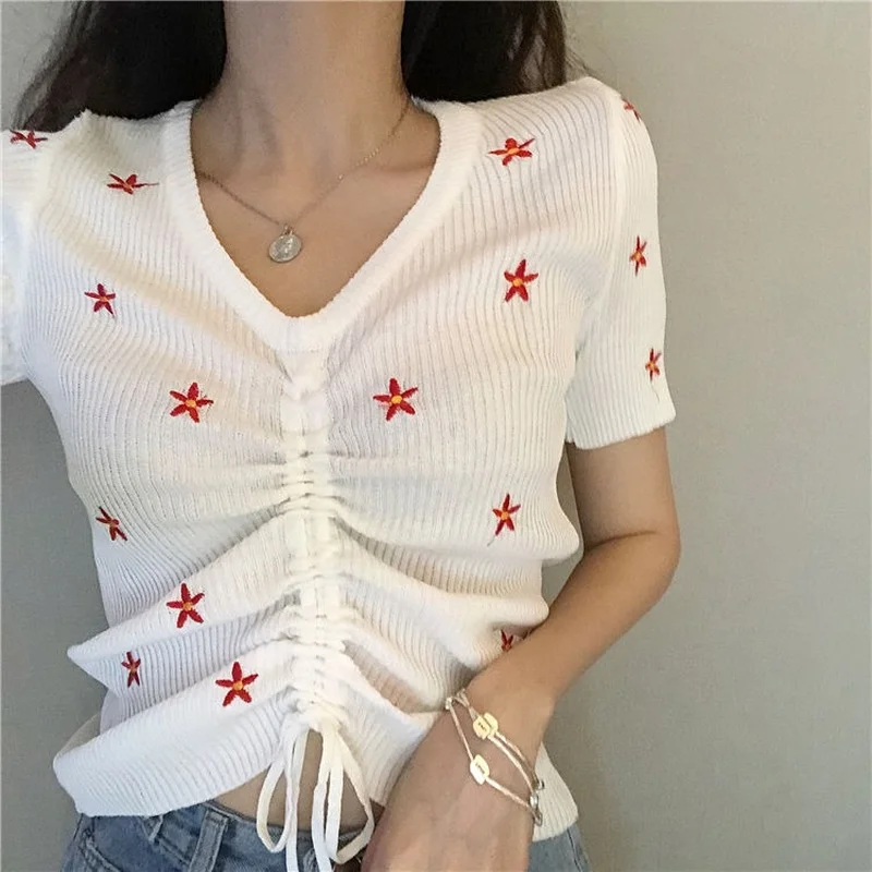 

2021 Summer New Flower Embroidery Knitted T-shirt Bottoming Shirt Slim Drawstring V-neck Short-sleeved Top Women's Clothing