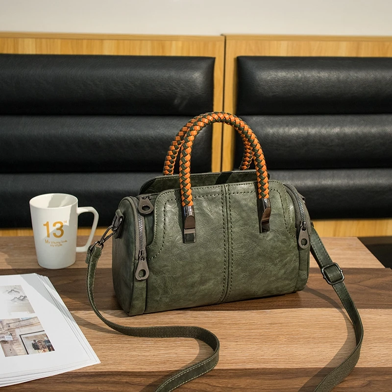 

Big bag women's 2021 new messenger bag versatile Boston Bag Leather Women's bag fashion woven handbag