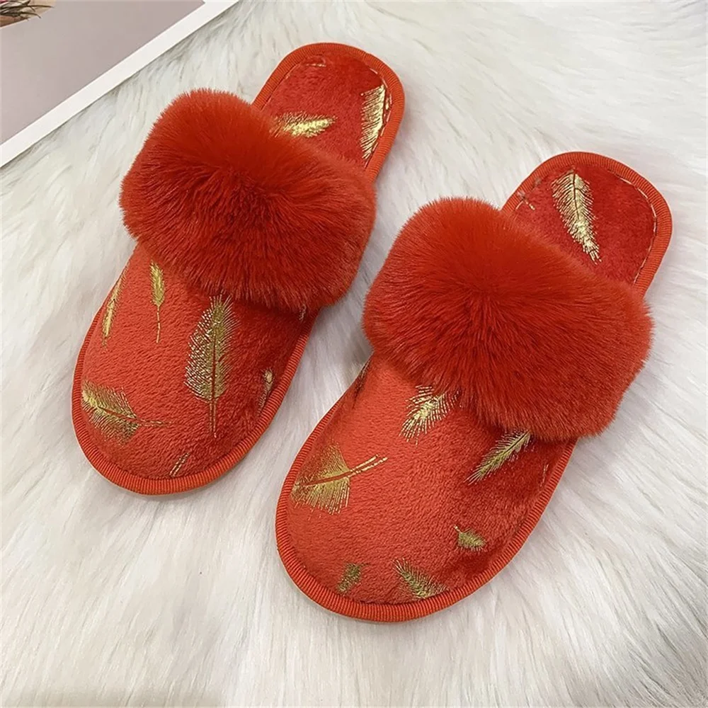 

Women Indoor Slippers 2021 New Fur Bling Slip On Embroidered Warm Shoes 36-43 Larged-Size Ladies Home Flats Loafers