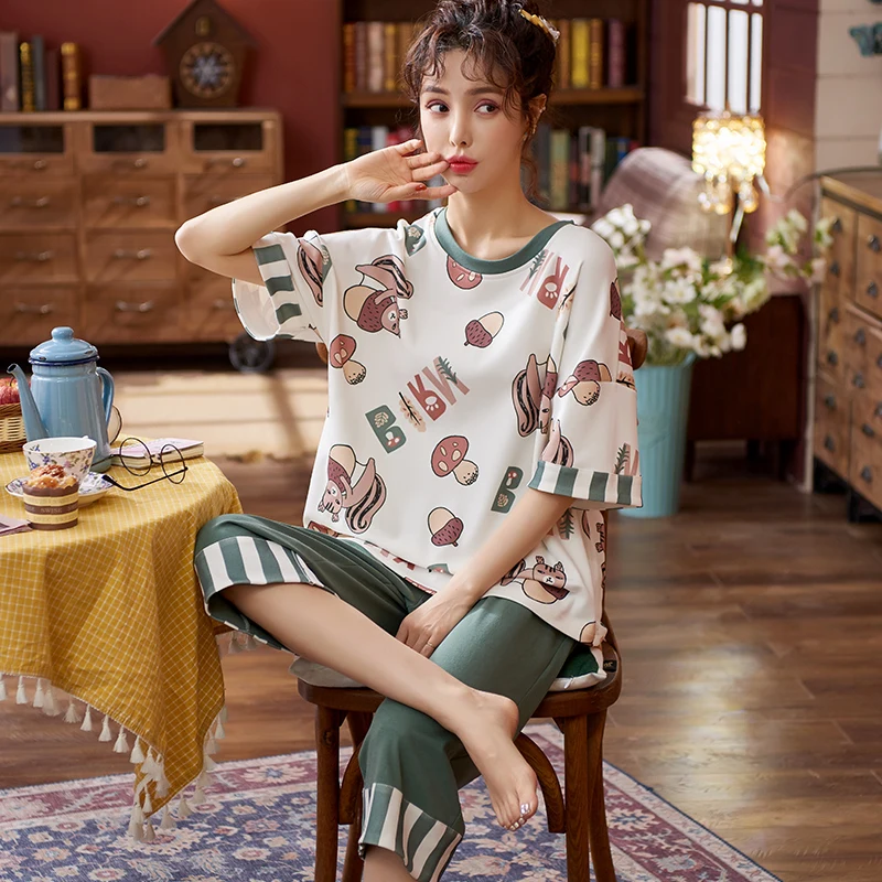 

Fashion Green Round Neck Summer Pajamas Short Sleeve Calf-Length Casual Homewear Cartoon Sleepwear Women's Cotton Pajamas Set
