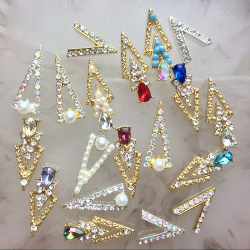 20 шт Нейл арт старинный металлический корпус из алюминиевого сплава 7*18 мм 3D V