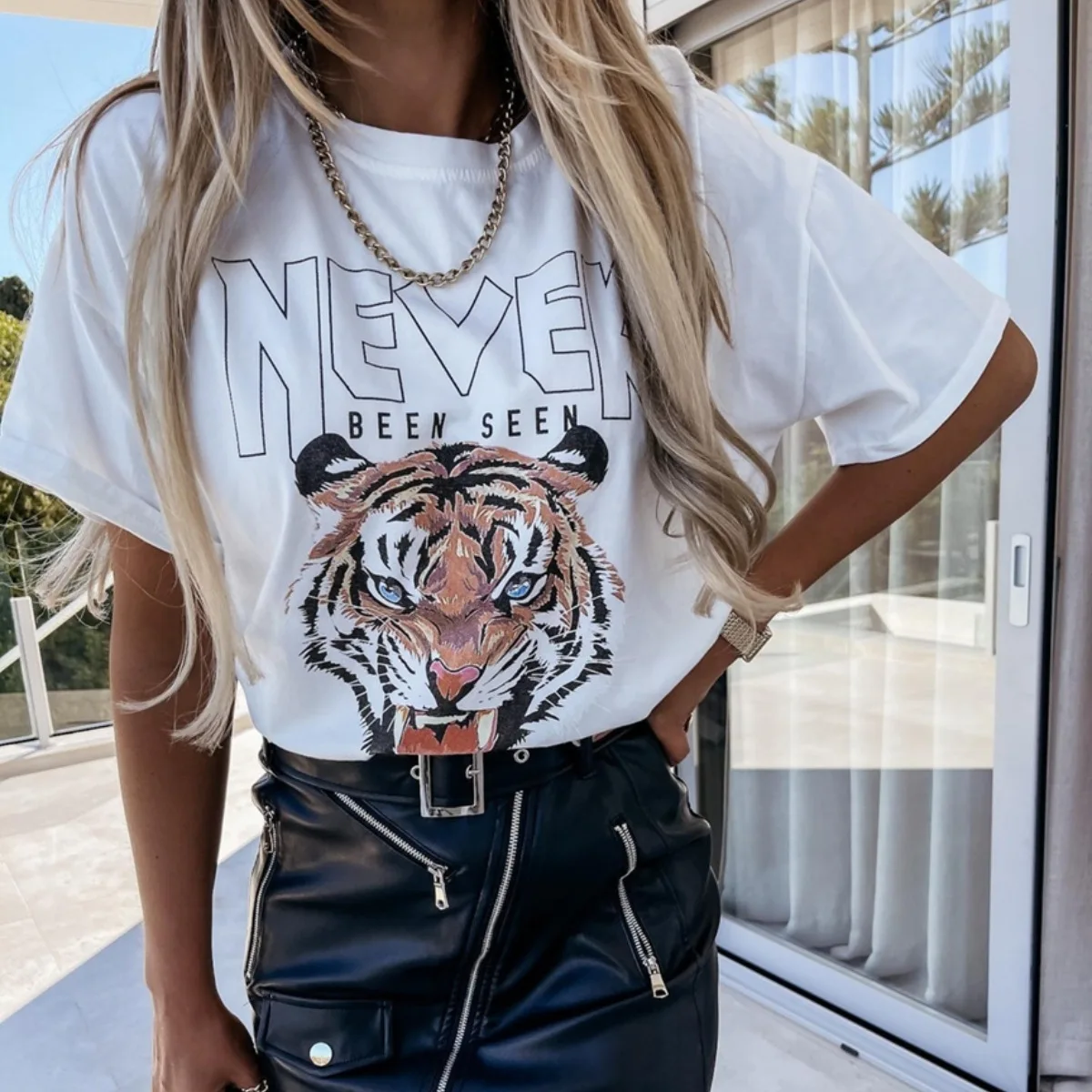 

2021 Summer New Ferocious Tiger Print Short-sleeved T-shirt Fashion Casual Trend Tee Girls Streetwear Back To The Basic T-shirt