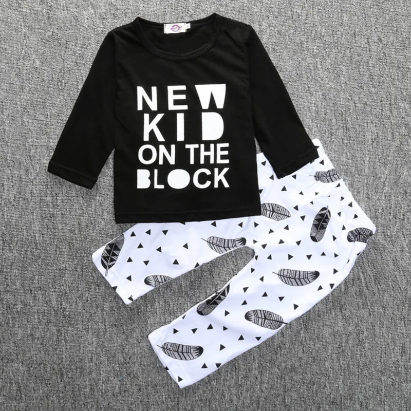 Комплект одежды для маленьких мальчиков топ с длинными рукавами и надписью штаны