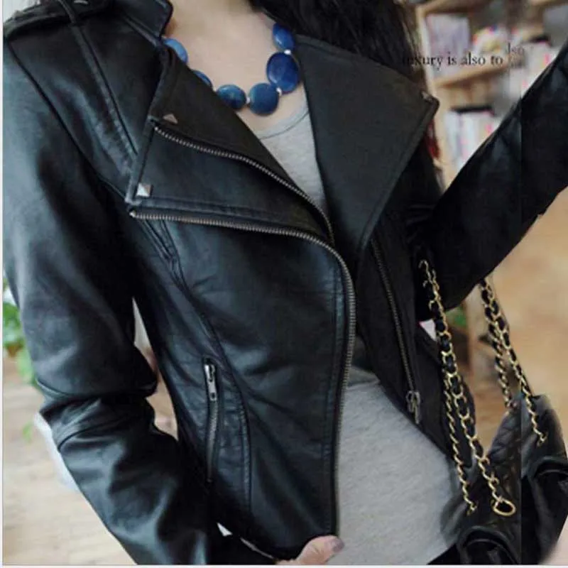 Куртка женская из экокожи с цепочками Модный Пиджак искусственной кожи