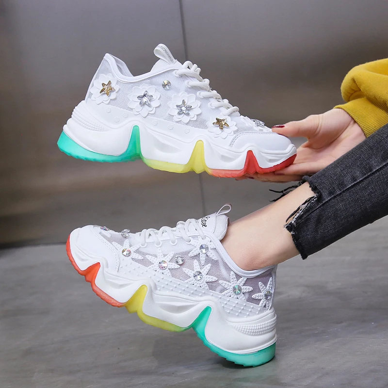 

Woman Breathable Air Mesh Big Rhinestone Platform Shoes Summer Womens Flat Sneakers Crystal Floral Lace Up Casual Shoes