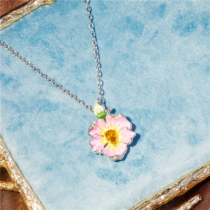 

Fashion exquisite luxury pink flower necklace pendant charming temperament female noble jewelry Valentine's day gift wholesale
