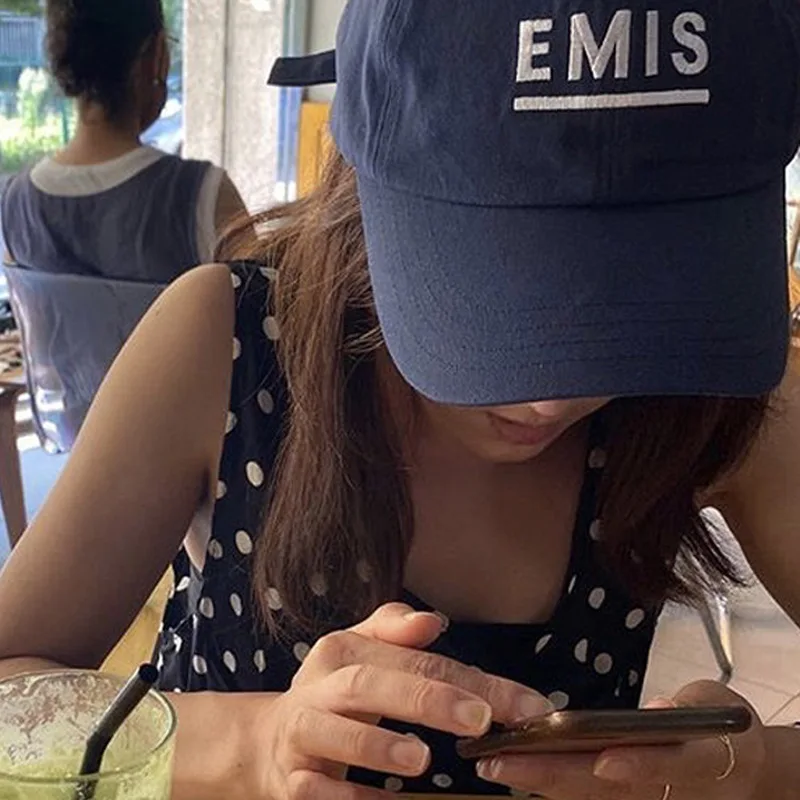 Baseball cap Korean niche design letter embroidery men's and women's caps