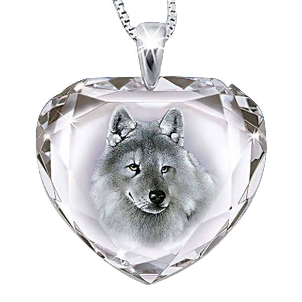 

Women Animal Wolf Glass Heart Necklace Natural Crystal Necklace Heart Animal Pendant Pendant Horse Jewelry Peach Gift H3J9