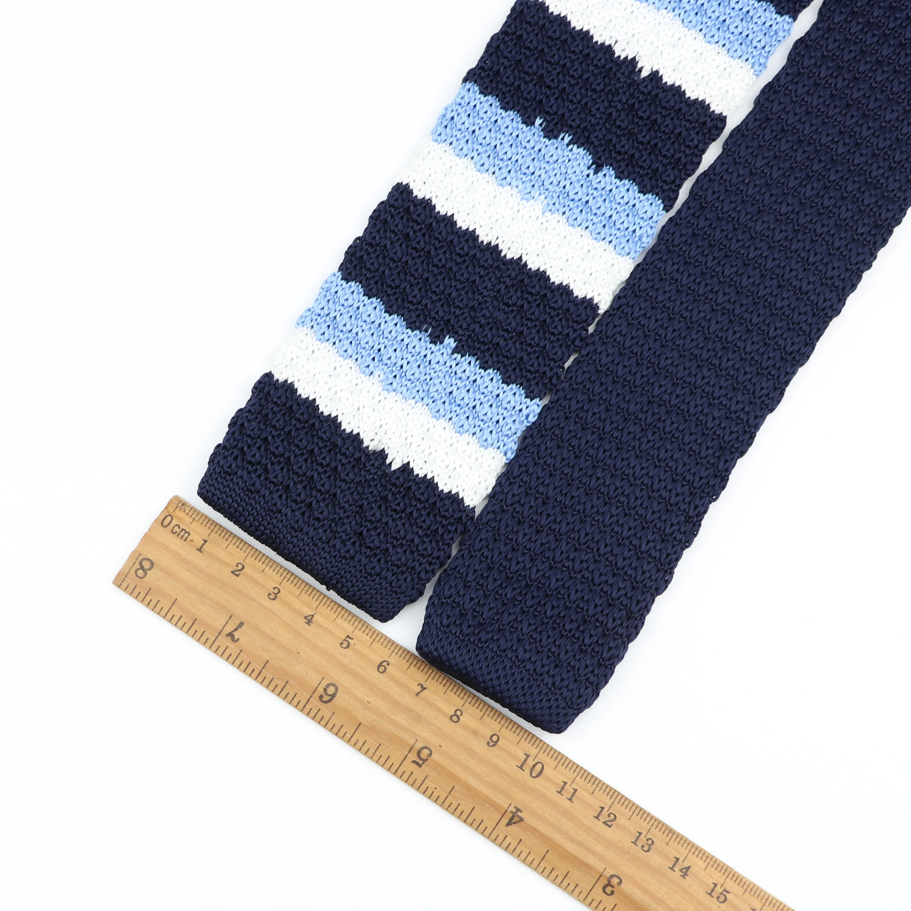 Мужской полосатый вязаный галстук узкий шириной 5 см в горошек классический