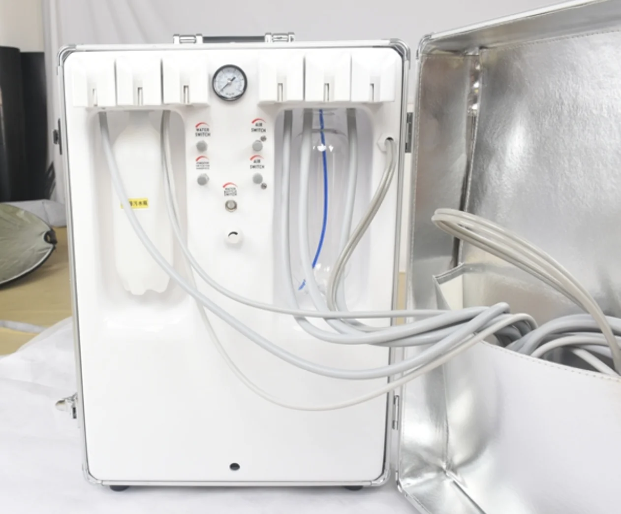 

Portable Dental Unit Built In Air Compressor Surgery 3 Way Syringe Orthodontics Dentist Accessories Dentistry Materials