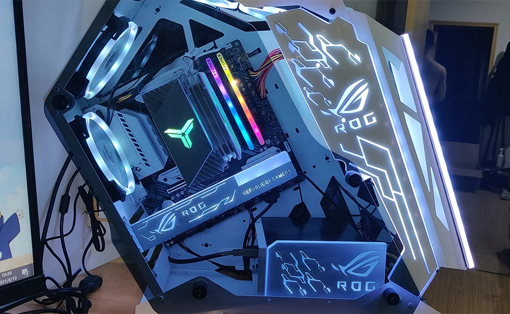 Прозрачный чехол из закаленного стекла для игрового компьютера сделай сам