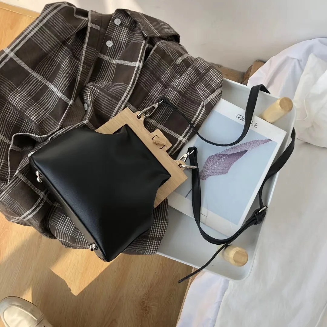 Новинка женская сумка через плечо на одно подходящая ко всему дизайнерская