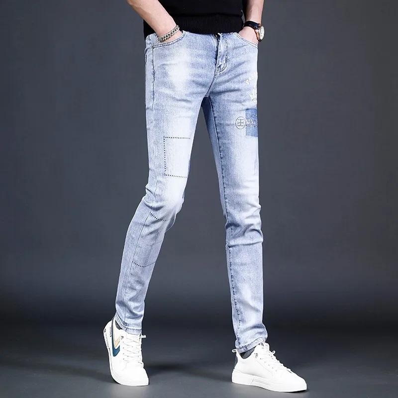 2022 Summer Fashion Light Blue Jeans Men Slim Fit Pants Letter Rhinestones Printed Jean Streetwear Casual Stretch Denim Trousers