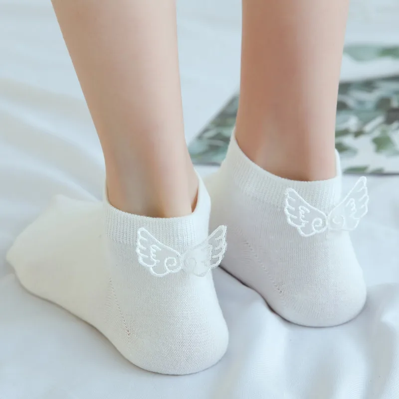 

3D Stereo Wing Socks Woman Socks Solid Color Black White Cotton Cute Butterfly Socks Shallow-mouth Boat Socks Female Casual Gift