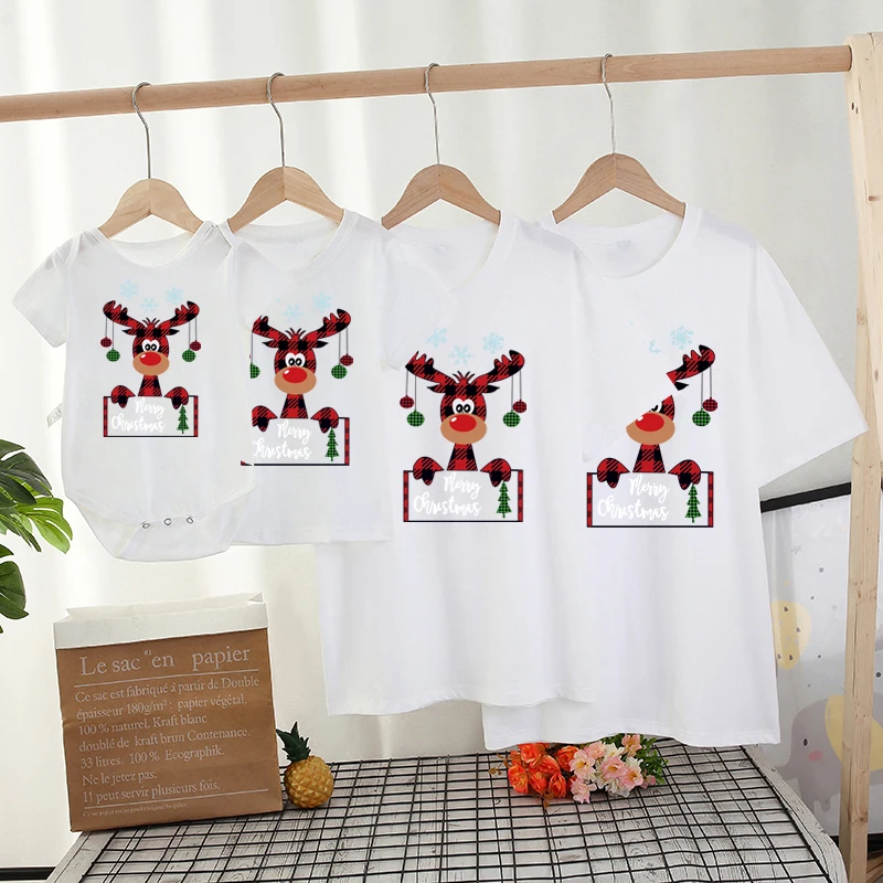 

Christmas Deer Family Matching Clothes T-shirts Daddy Mommy Girls Holiday T-shirts Funny Family Look 2021 New Year Party Tops