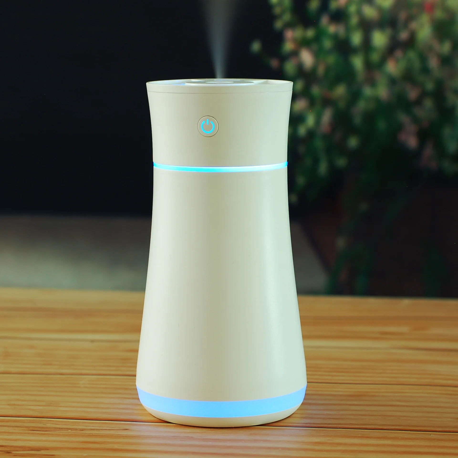 

Car Air Humidifier USB Mini Mist Maker Desktop 3 In 1 Multifunctional Electric Humidifier Essential Aroma Oil Diffuser 300ML