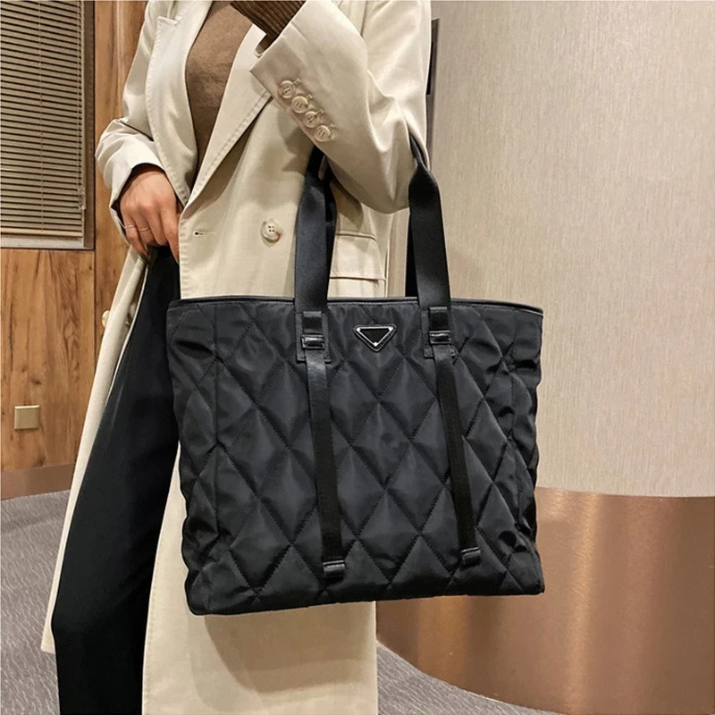 

Weysfor Vogue Women's Tote Bags 2021 Autumn Winter New Lady Shoulder Bag High Quality Nylon Handbags Large Capacity Shopper Bag