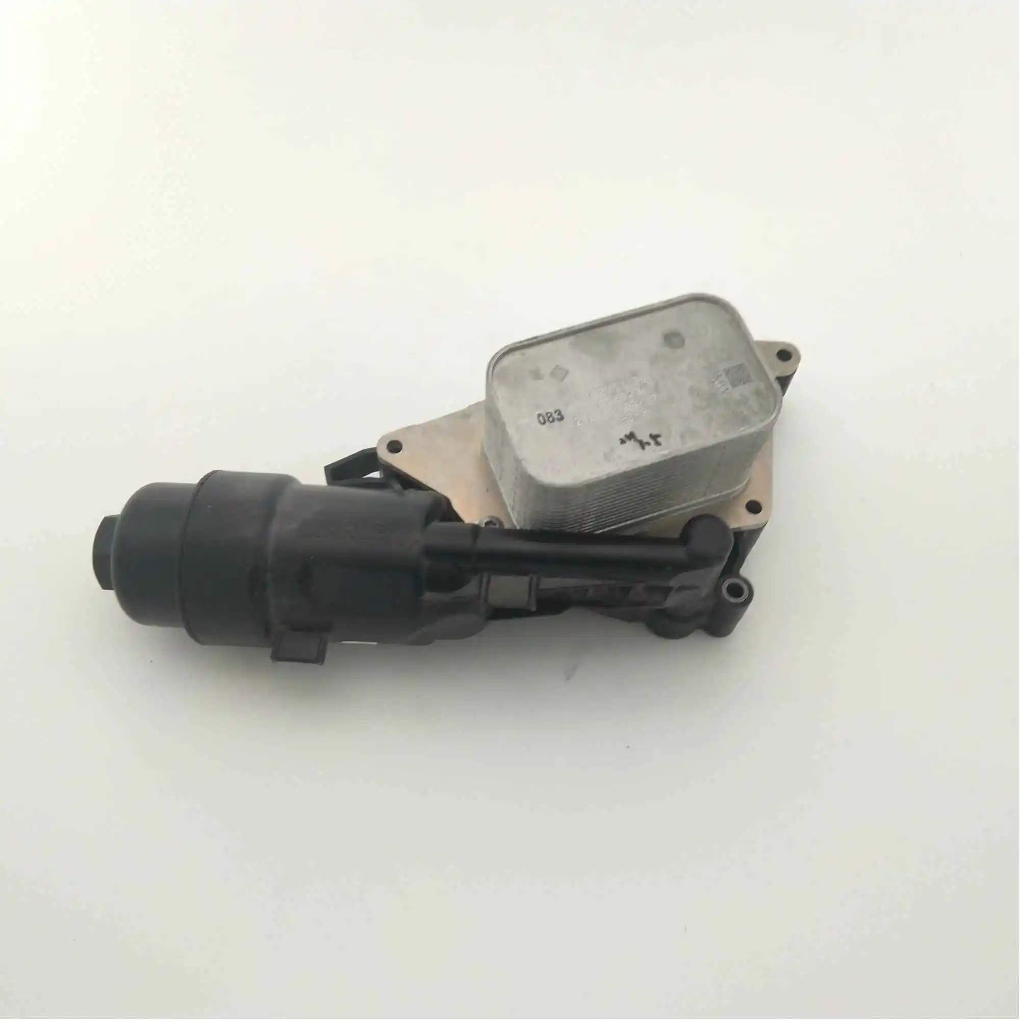 Корпус масляного фильтра охладителя масла для BM W F45 OEM: 11428585235