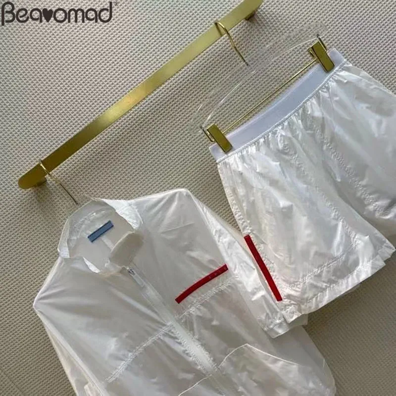 Bearomad 2021 Fashion Woman Shorts Suit O-Neck 3/4 Sleeve Straight Type Tops + Elastic Waist Loose Shorts Casual Two Piece Set