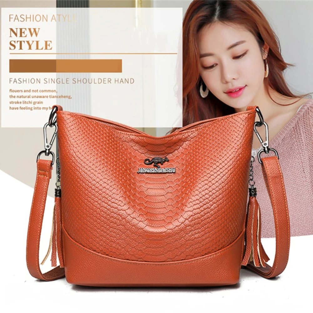 

Female Famous Brand College Black Casual Fashionable School Bags for Teenage Girls Mochila Feminina Rucksack