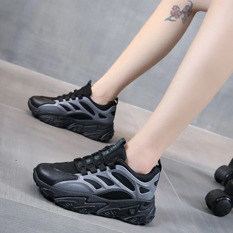 

Little white shoes female new sports shoes student Korean version of the wild rainbow shoes female casual color matching shoes