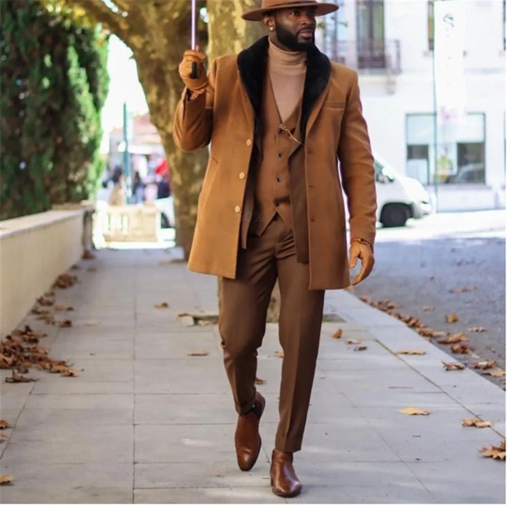 Модная мужская зимняя теплая куртка цвета хаки утепленная кожаная с мехом