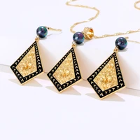 polynesia hawaii geometric alloy heart shaped embossed flower pendant black enamel glass pearl necklace earrings jewelry set
