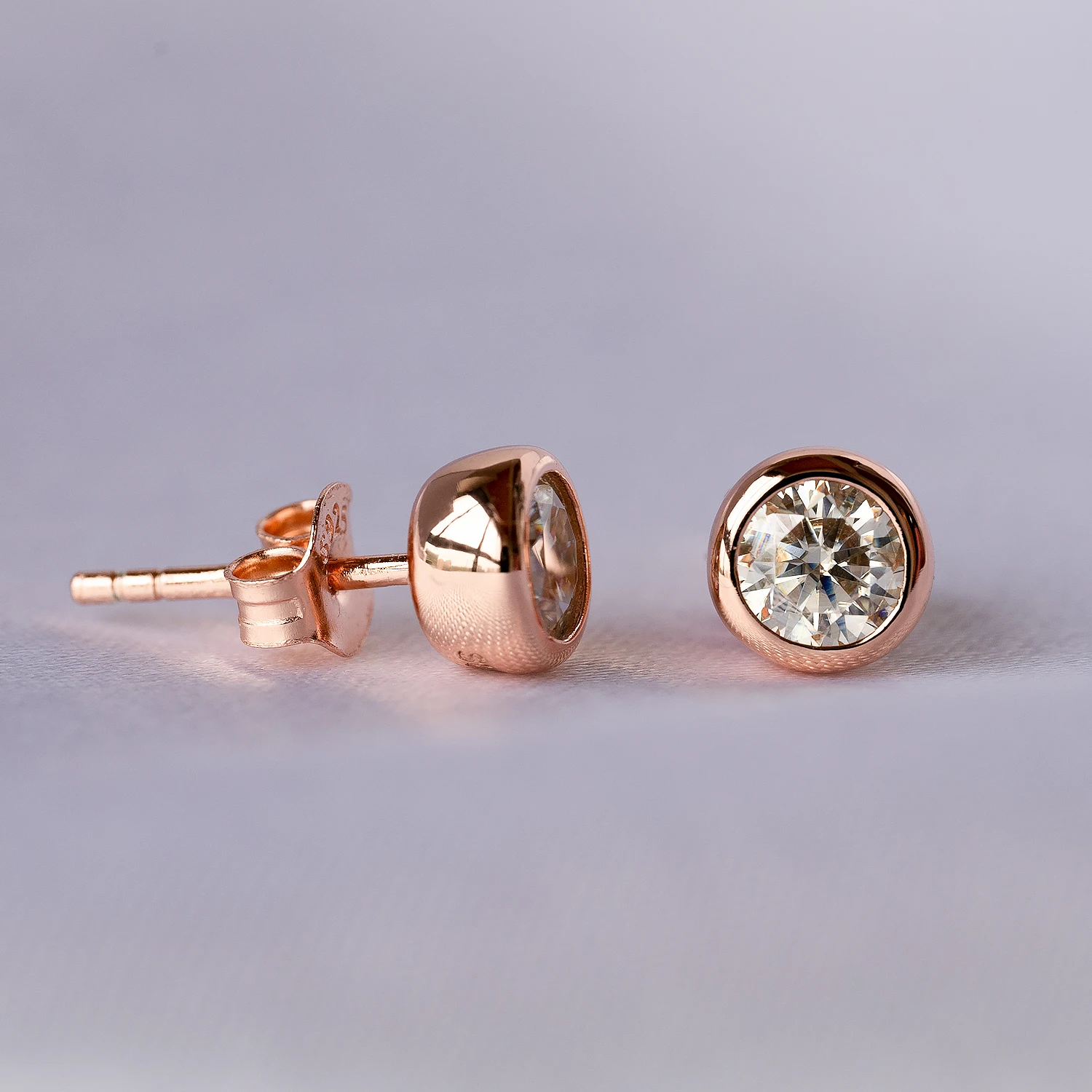 Ювелирные изделия JOVOVASMILE 0.5CT Starsgem в простом стиле позолоченные серьги из