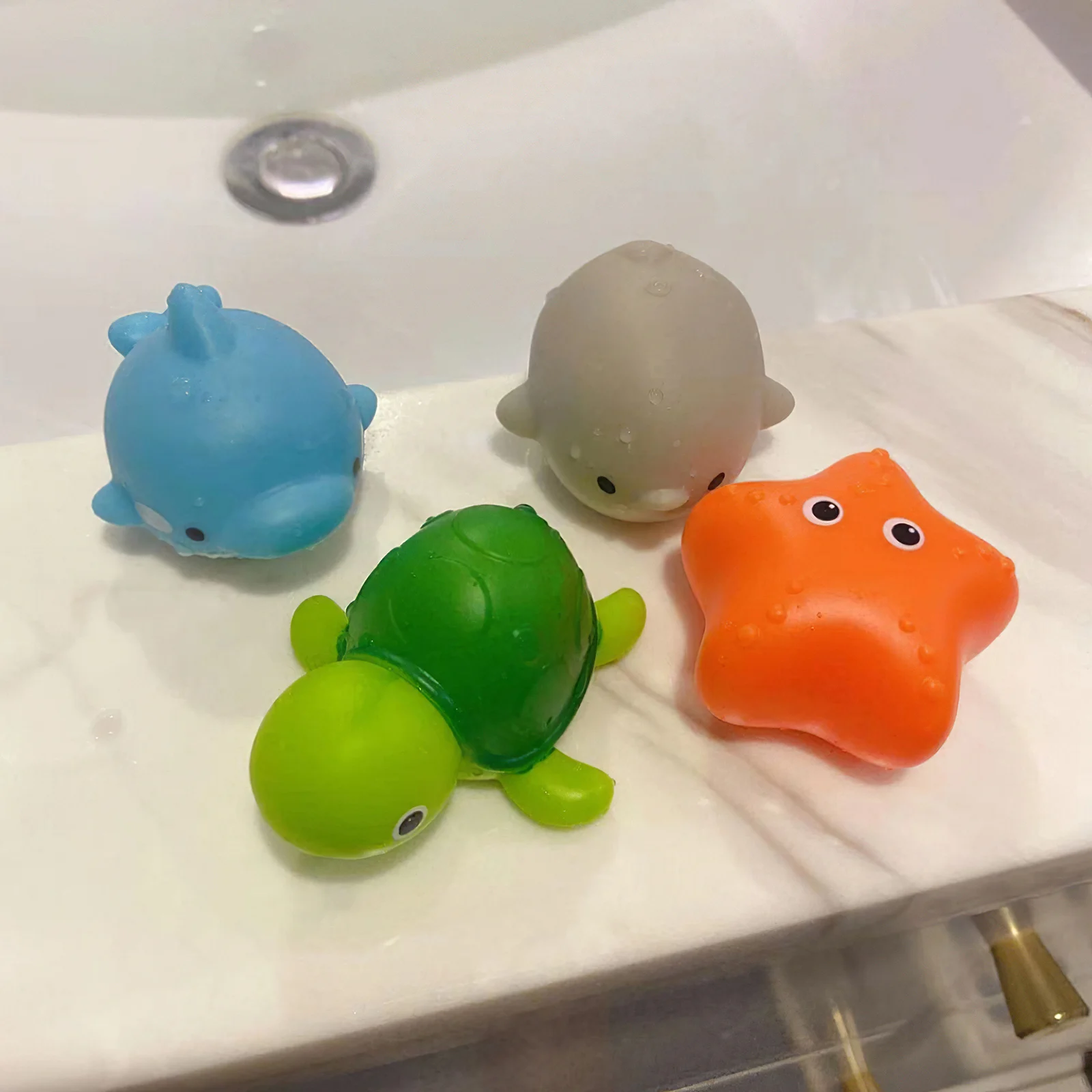 

Fun Bath Fishing Plaything Light Up With Battery Powered Non-Toxic Induction Luminescent Floating Animal Fishing Net Bath Game