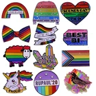 Брошь из металлического сплава с эмалью, в форме радуги