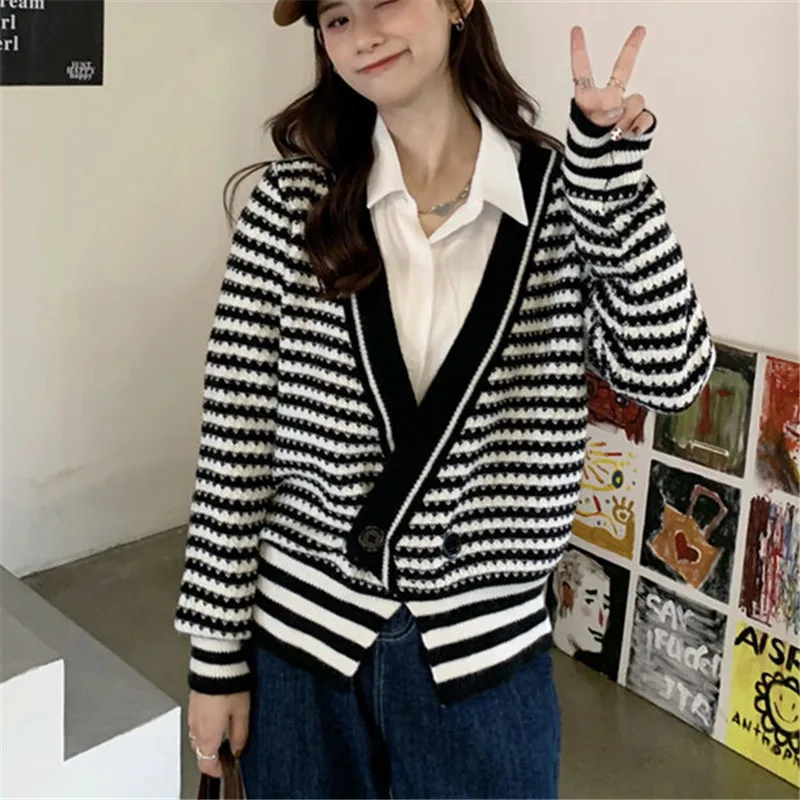 

Женский кардиган в полоску, с длинным рукавом и V-образным вырезом, 45-90 кг