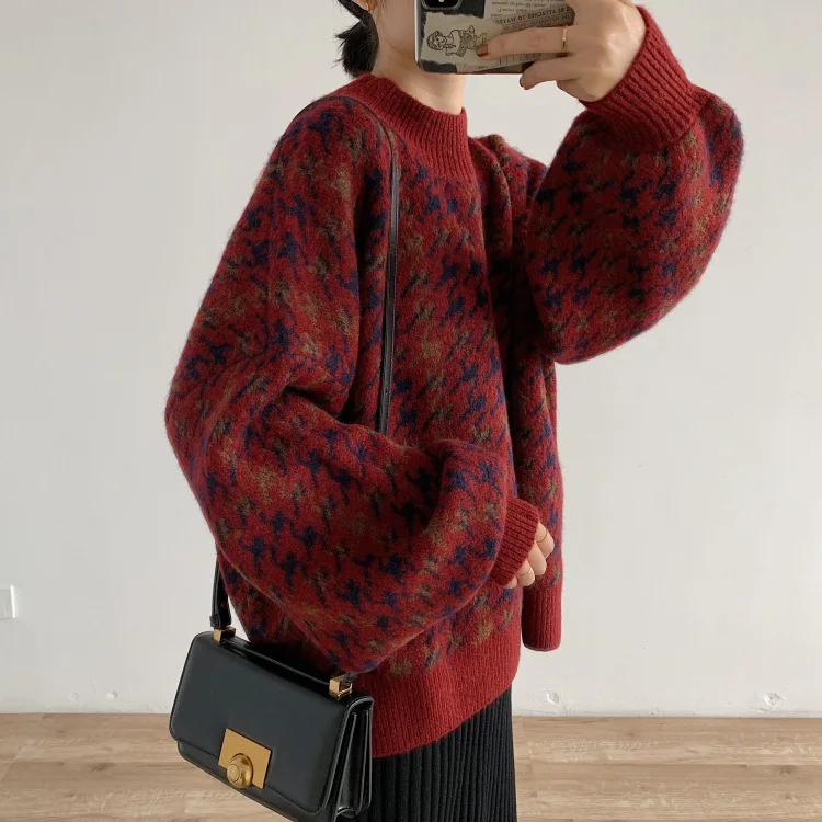 

2021 Autumn New Female Korean Fashion Houndstooth Knitted Pullovers Vintage Short Loose Red Outerwear Plaid Sweaters Casual Tops