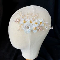 delicate bridal hair comb piece white flower beaded crystal pearls wedding headpiece gold leaf women hair jewrlry 2021 new