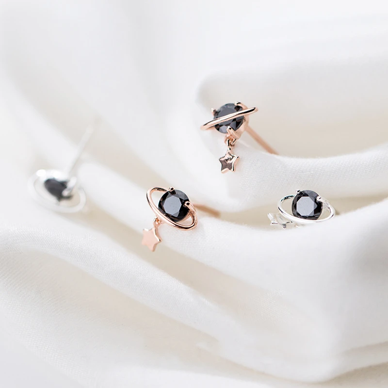 

Женские серьги-гвоздики из серебра 925 пробы с фианитом