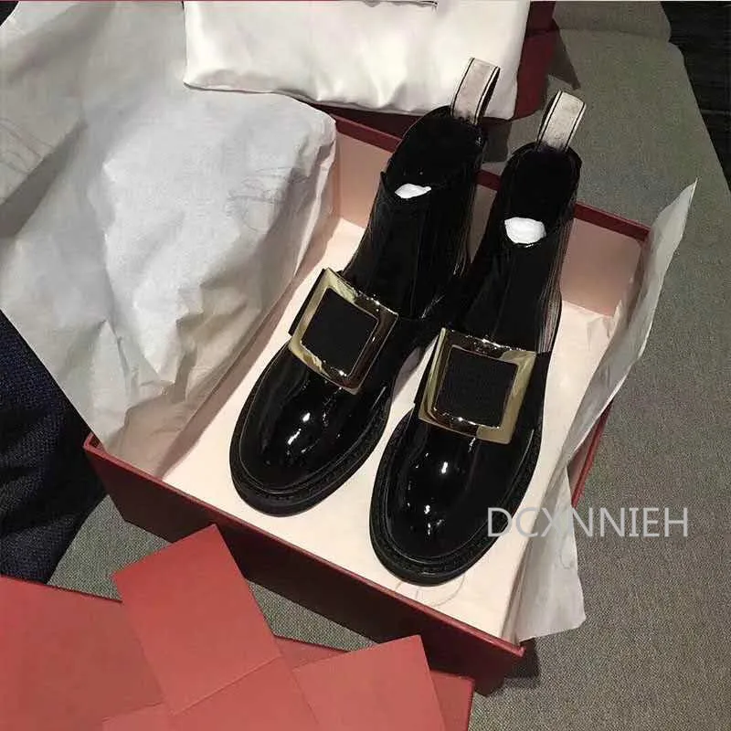 

Autumn and winter new star with the same paragraph square buckle low heel flat casual boot patent leather rhinestone Martin boot