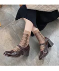 Женские туфли-лодочки на толстом каблуке; Классические туфли мэри джейн из лакированной кожи с квадратным носком и ремешком с пряжкой