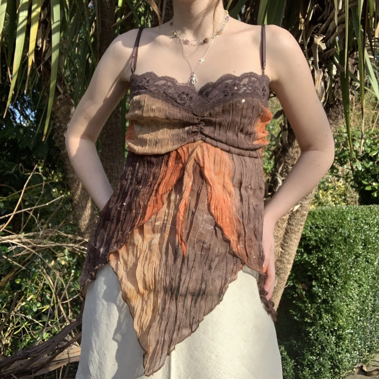 

Y2k эстетичный Кружевной укороченный топ с рюшами, милый Асимметричный корсет, топ с открытой спиной, сексуальный на тонких бретелях, мини-жи...