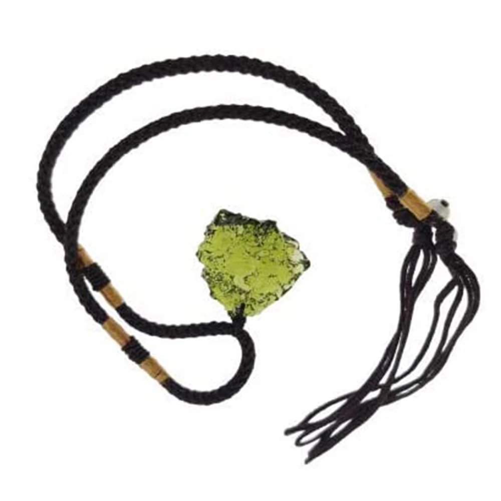 Нерегулярный натуральный кристалл энергетический камень кулон Изумрудный