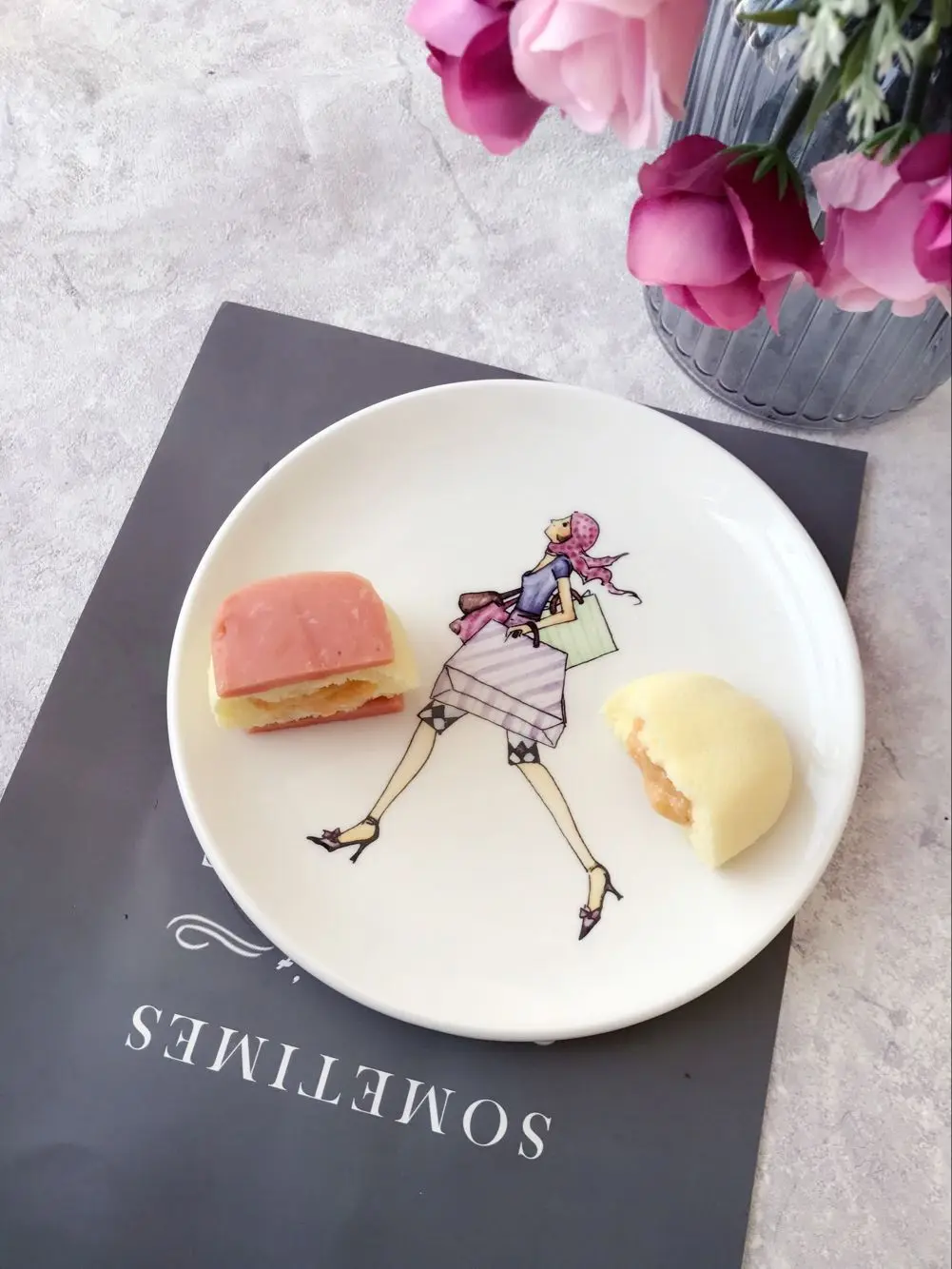 Bone China Европейская и американская современная простая стильная плоская тарелка