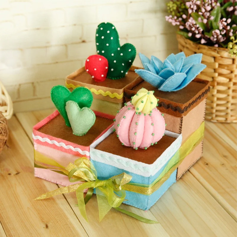 Набор ручной работы для рукоделия войлочные горки набор визиток Рождественский