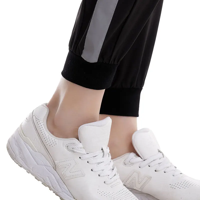 Светоотражающие женские штаны Джоггеры со светоотражающими полосками