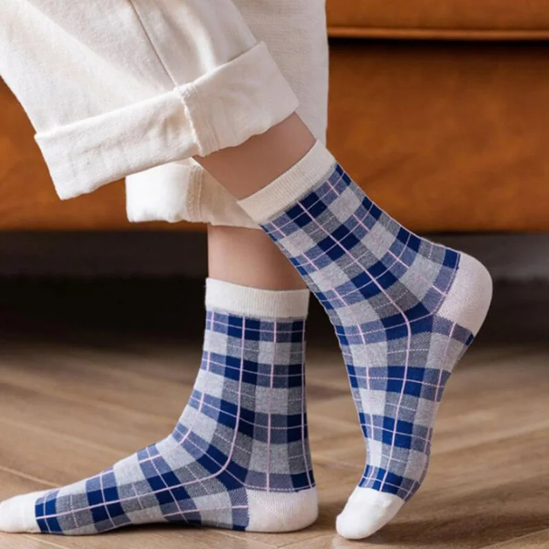 

2020 New Women's Socks British Plaid Striped Socks Summer Comfortable Harajuku Patchwork Color Retro Long Socks Ladies Quality