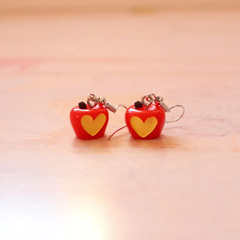 Оригинальные креативные каучуковые серьги с красными яблоками в