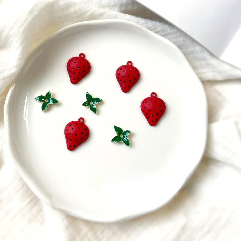 

Mori Girl Net Red Small Fresh Fruit Strawberry Pendant DIY Earring Material Jewelry Headwear