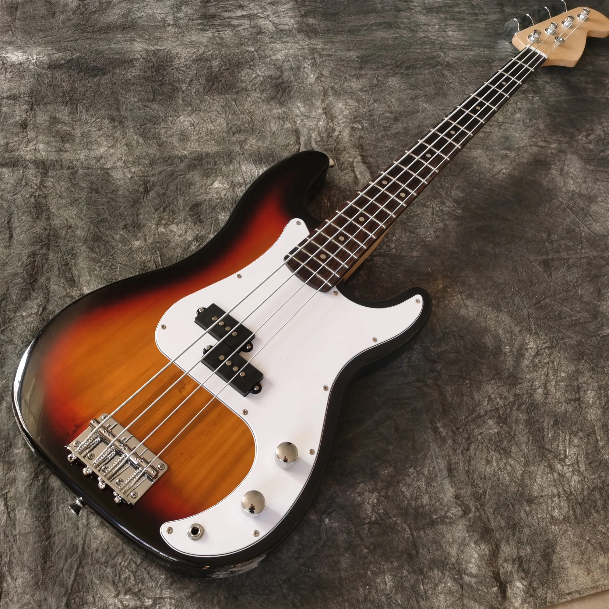 

Новое поступление, лидер продаж, 4-струнная электрическая бас-гитара sunburst с подставкой из розового дерева, Крепежное оборудование Chrom, может ...