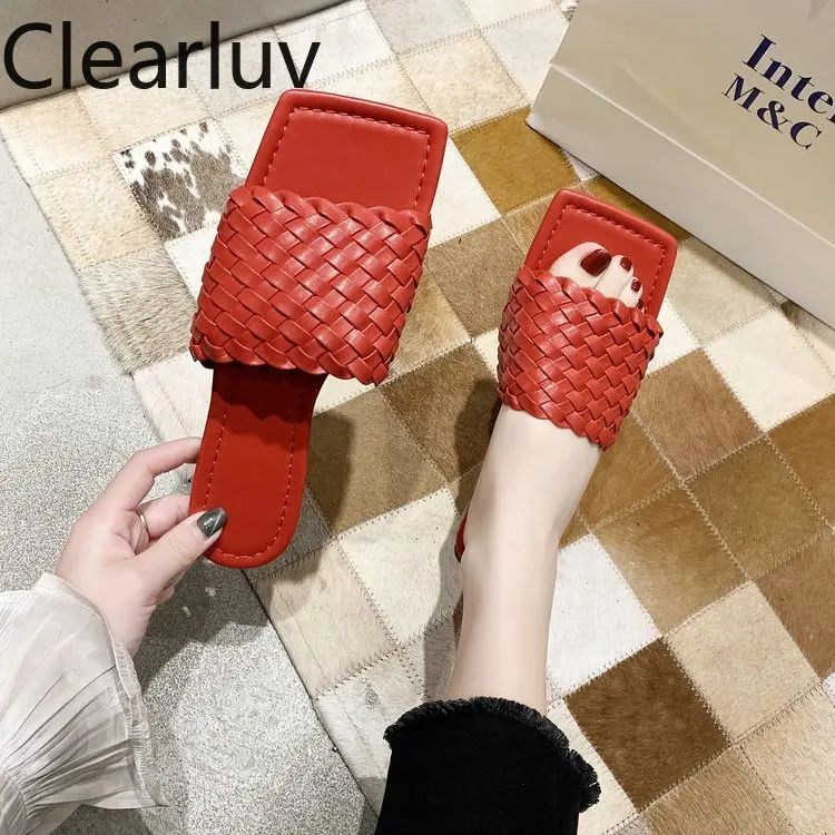 Сандалии женские на плоской подошве модная обувь с квадратным носком плетеные