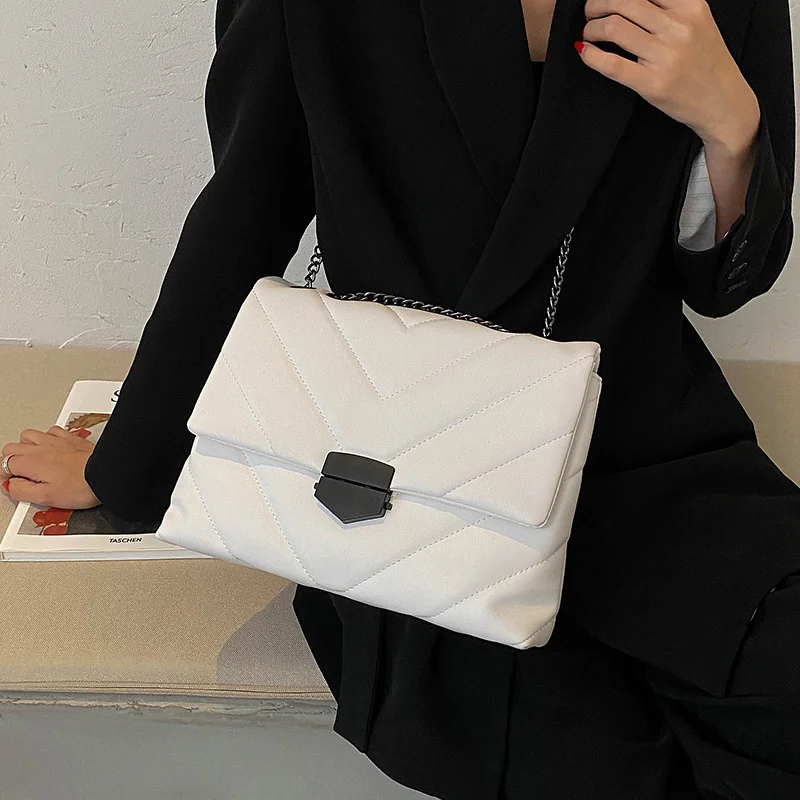 

Fashion chain bag, commuting messenger bag, women's versatile INS, Korean autumn and winter 2020 popular new shoulder bag
