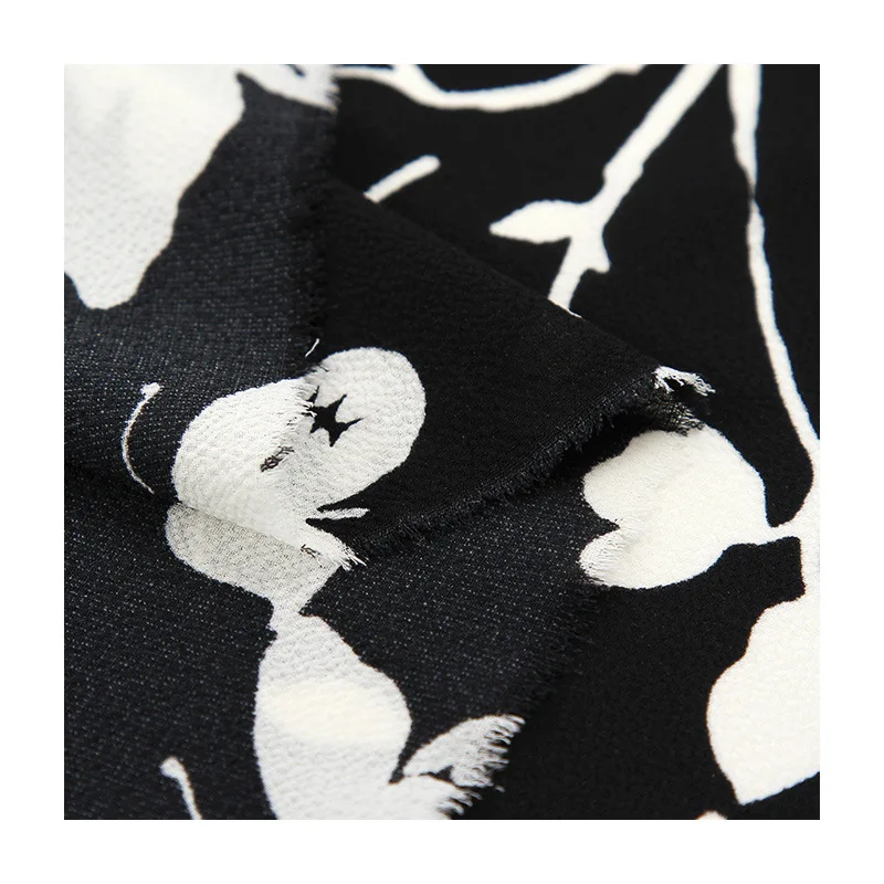 

Fashion Black and White Chiffon Butterfly Print Fabric Dress Shirt Fabric Polyester Fabric By the Meter